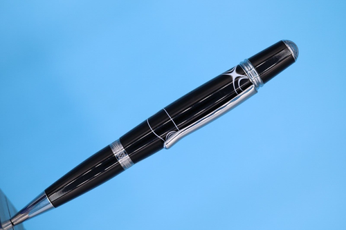 Bolígrafo estilo Sierra en acabado clásico negro y cromado y tinta estilo Parker - Imagen 2 de 9