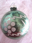 Vintage 3" MERCURY GLASS ROUND BALL Christmas ORNAMENT GREEN Mica Stencil Shiny — photo 4