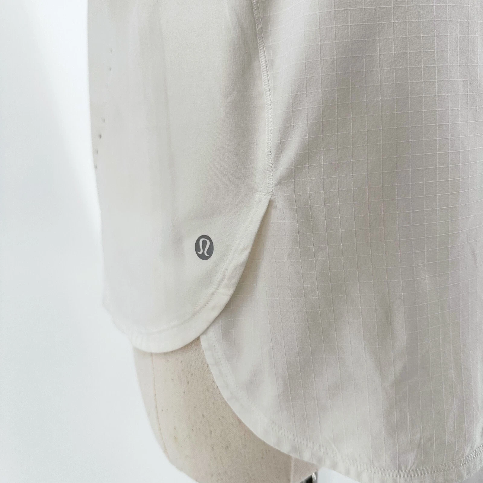 lululemon workout pull-over reflective short sleeve shirt
