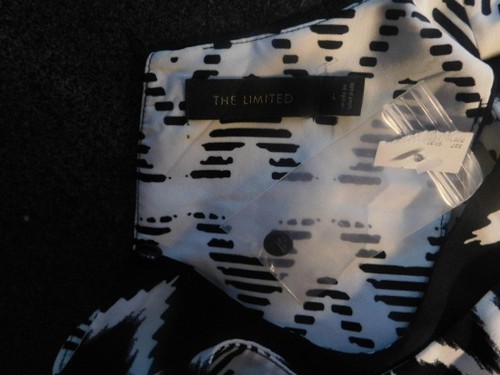 The Limited Large Batik Print Kordelzug Maxie Kleid Schwarz & Creme - Bild 10 von 11