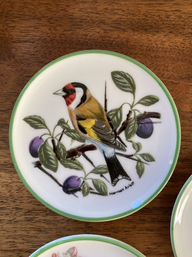 3 Mini Porzellan Teller Crown Staffordshire England Vögel Fink Eisvogel 3" - Bild 2 von 11