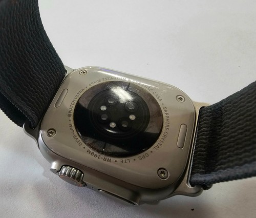 APPLE WATCH ULTRA 2 49MM LTE+GPS - Titanium - Photo 3 sur 4