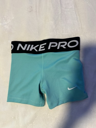 NWT Girls Nike Green Size Kids Small Nike Pro Shorts $27