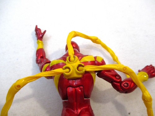 Iron Spider-Man 2006 Origins Poseable 6" Hasbro Action Figure - Picture 5 of 5