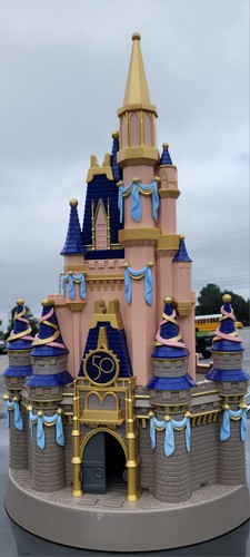 Walt Disney World Parks 50. Jubiläum Aschenputtel Schloss Spielset beleuchtet 24 Zoll