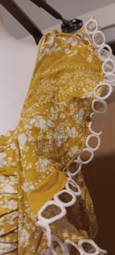 JUNE & HUDSON TOP SHIRT BLOUSE TANK TOP M MUSTARD WHIT YELLOW EYELET DOTS FLORAL - Picture 3 of 6
