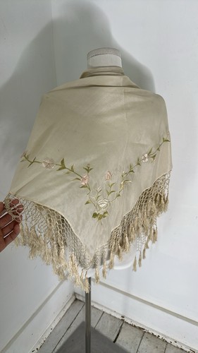 Antique Silk Embroidered Piano Shawl - Picture 4 of 11