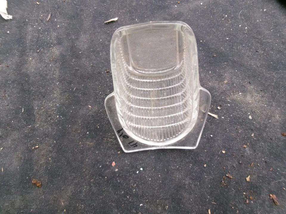 Lente de luz de estacionamiento especial de lujo Plymouth P11 Deluxe P12 86489 NOS 1941 Foto 3 de 3