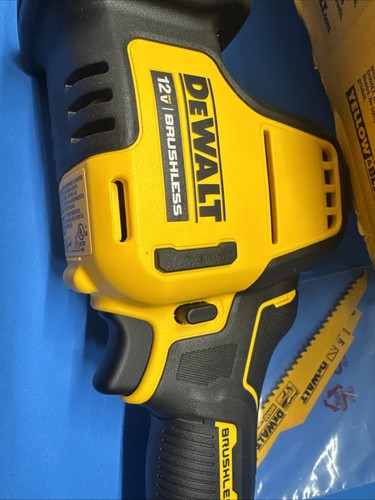 Seghetto alternativo senza fili DEWALT 12V (solo utensile) - Foto 4 di 5