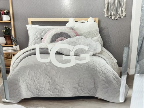 NEW--UGG Devon Sherpa 2-Piece Twin/Twin XL Reversible Comforter Set GLACIER GRAY - Picture 4 of 11