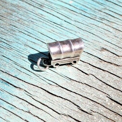 Pulsera colgante con dije de vagón cubierto vaquero de plata de ley, 3D nueva   - Imagen 1 de 6