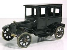 ca1920 GEBRUDER BING TIN LITHOGRAPH WIND UP MODEL T FORD CAR / AUTOMOBILE TOY