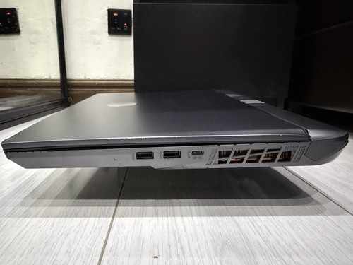 MSI Vector 16 HX A13VHG 16" Gaming Laptop - 1TB SSD - 16GB Ram - Core i9-13980HX - Afbeelding 14 van 18