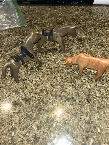 Playmobil Geobra Horses Saddles Animals Cow Figures lot of 3 - Picture 1 of 8