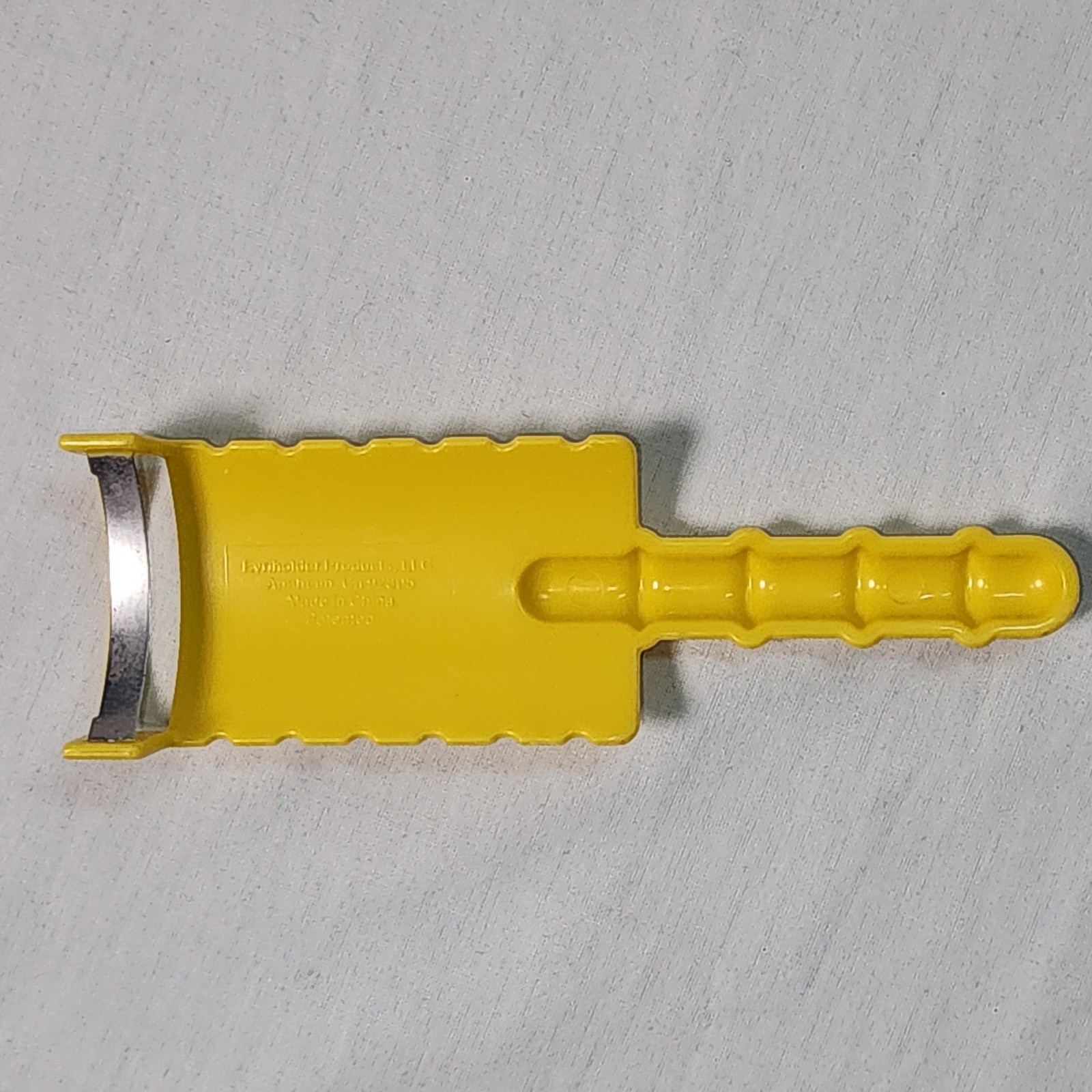 CorncobbR' Corn Cob Kernel Remover 6.5” Evriholder Products Inc. Yellow Plastic