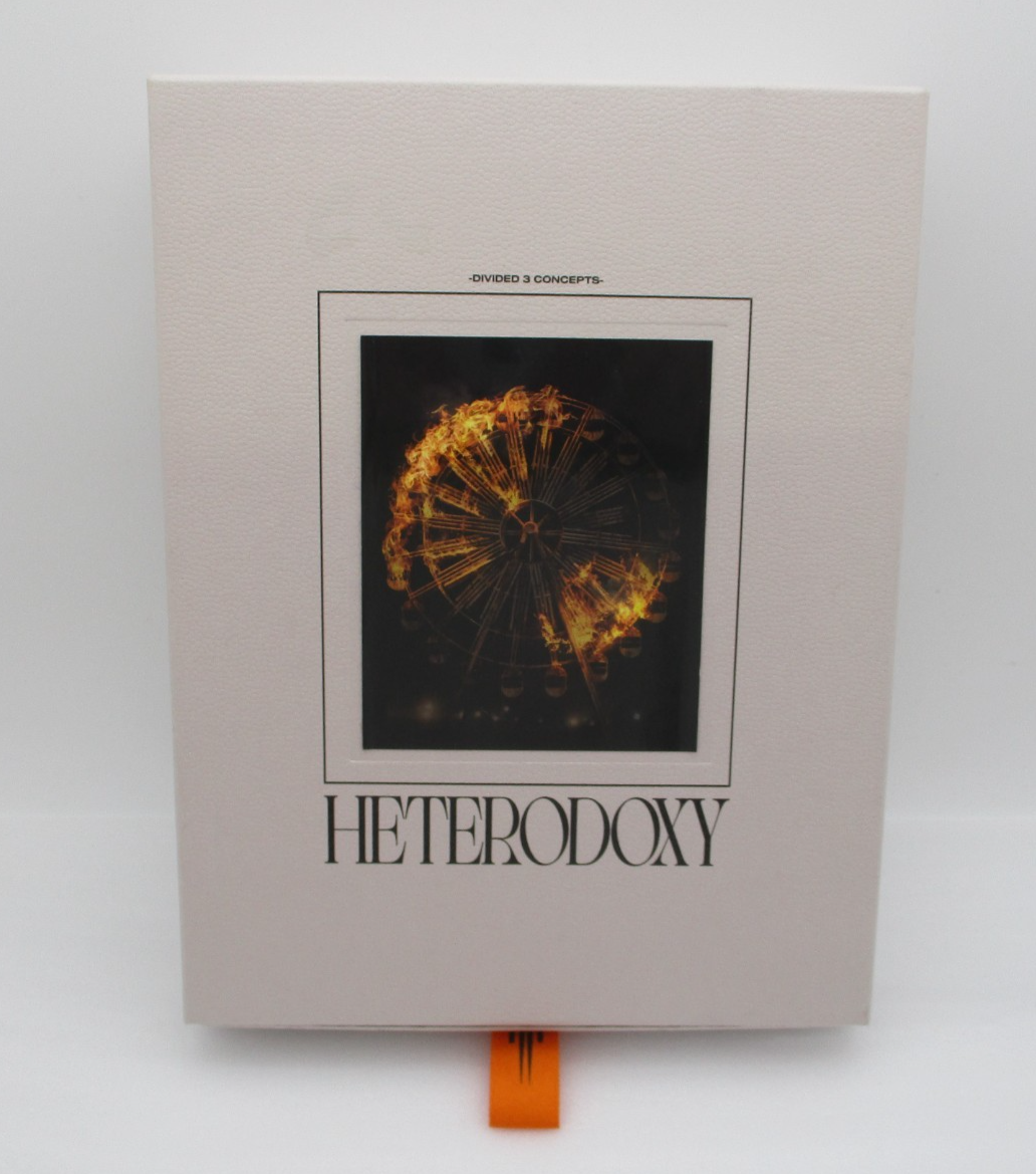 the GazettE 20TH ANNIVERSARY BEST ALBUM HETERODOXY DIVIDED 3