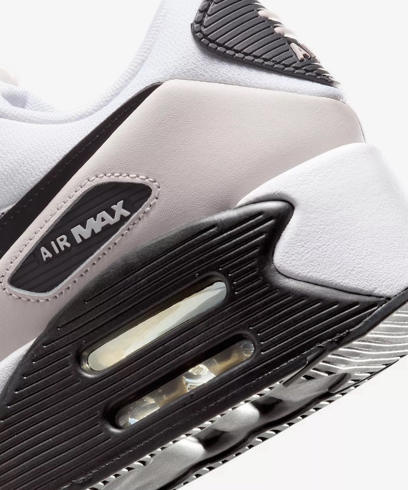 【NIKE】AIR MAX 90 LV8 メタリックシルバー/ブラック Nike Air Max 90 LV8 White Phantom Metallic Silver Black
