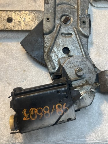 OEM 1968 Corvette Driver And Passenger Power Window Regulator & Motor - Picture 5 of 17
