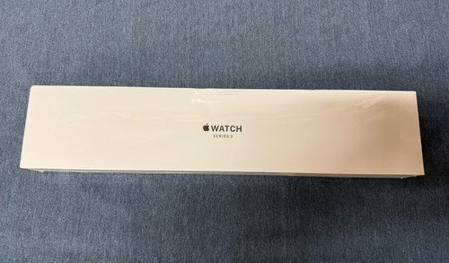 NEW Apple Watch Series 3 Gray 42 mm Case Black Aluminium Smartwatch Sport GPS - Picture 6 of 10