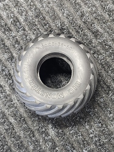 Original Big Monster Rubber Tire (Right) For Radio Shack Dash RC 4x4 Truck OEM - Picture 5 of 9