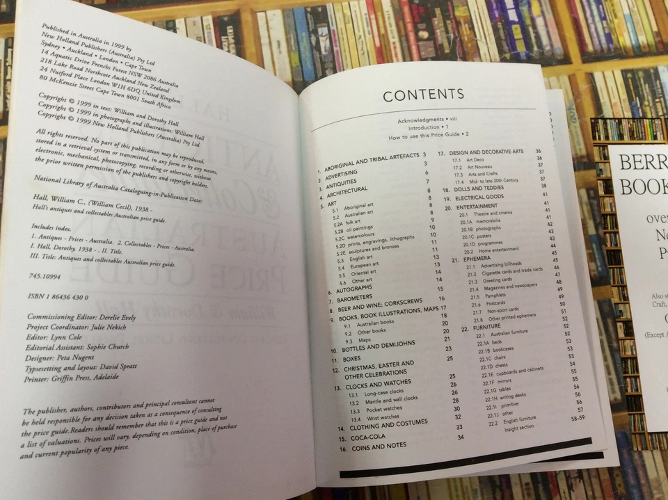 Hall's Antiques & Collectables Australian Price Guide W & D Hall 1999 softcover - Image 3 of 4