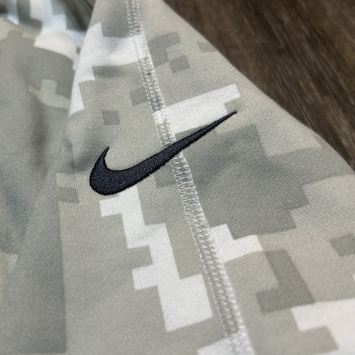 Authentic Nike New England Patriots 2024 Salute to Service Hoodie Pullover - Bild 5 von 10