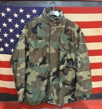 US ARMY WOODLAND CAMO M-65 FIELD JACKET LARGE REGULAR