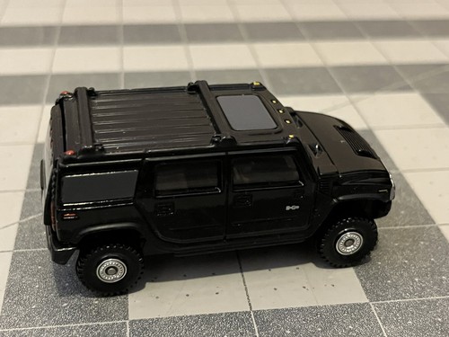 1/67 Scale 2004 Hummer H2 Wagon 4x4 Diecast SUV (Opening Rear Door) Tomica 15 - Picture 2 of 6