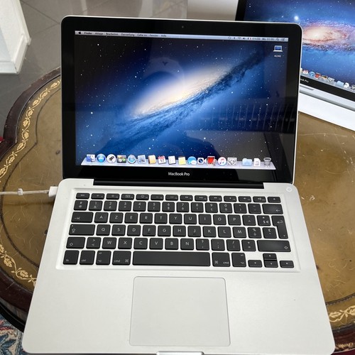 Apple MacBook Pro 2,4 GHz Intel BOXED - Bild 2 von 8