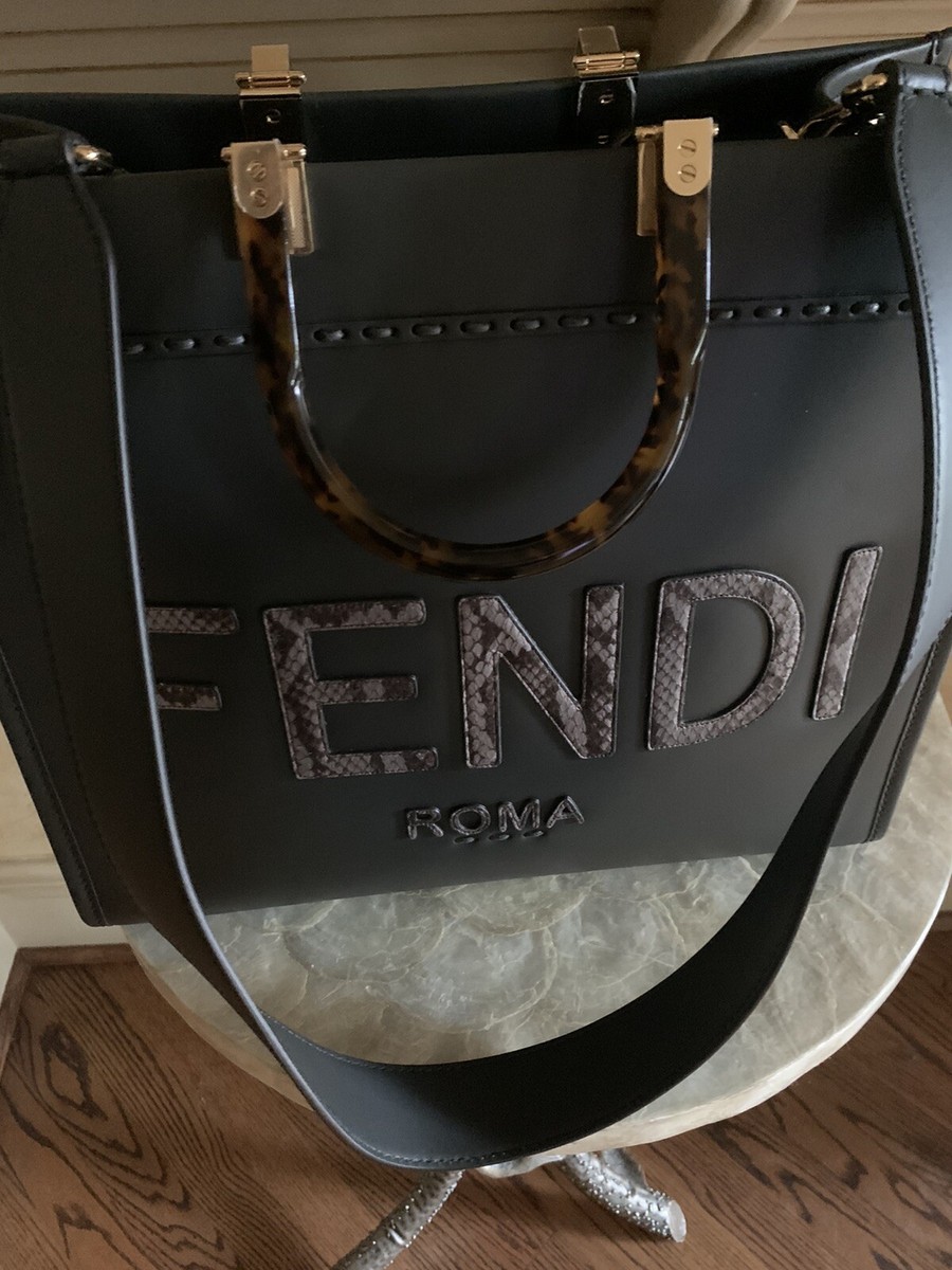 トートバッグ FENDI SUNSHINE FF MEDIUM SHOPPER BAG Fendi Sunshine Medium Shopper Tote New Model With Snake Skin