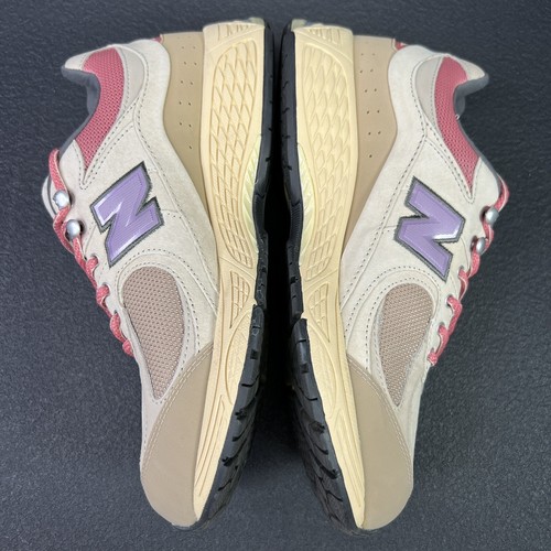 New Balance 2002R Hiking Pack Beige Size 9.5 Mens Sneakers - Picture 9 of 11