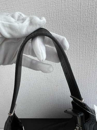 Fendi Leather Hobo Shoulder Bag Black - Picture 13 of 22