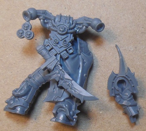 Chaos Space Marines - Poxwalker Armour Backpack Arm - Bits - Warhammer 40K - Picture 2 of 2