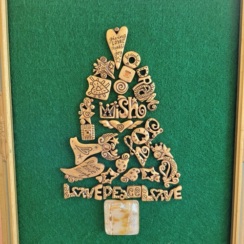 Handcrafted Christmas Tree Art Picture Made From Jewelry Love Wish Dream Peace - Picture 11 of 11