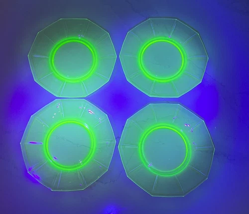 Cambridge Decagon  Uranium Glass Plates