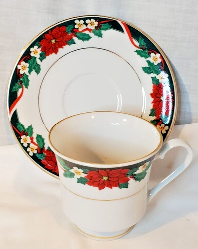 Vtg 2 Tienshan DECK THE HALLS Coffee Cups & Saucers Christmas Poinsettia's - Picture 2 of 8