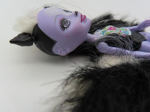 Enchantimals Sage Skunk 6" Inch Fantasy Anima Doll Figure Mattel 2016 - Picture 4 of 12