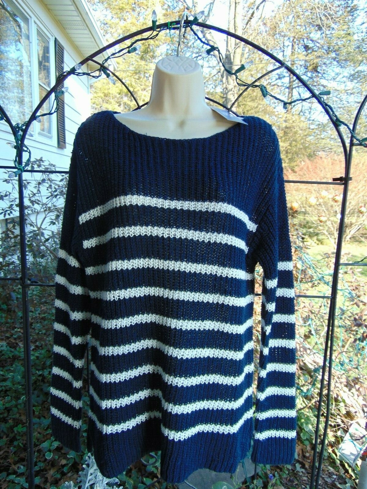 RALPH LAUREN NAVY blueE & WHITE STRIPED SWEATER FOR WOMEN - SIZE LARGE RALPH LAUREN NAVY blueE & WHITE STRIPED SWEATER FOR WOMEN - SIZE LARGE