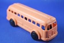 Plasticville - O-O27 - Vehicles - 45987 - 1 Custom Paint Salmon Bus - Excellent