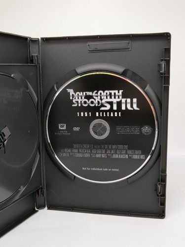 The Day the Earth Stood Still (DVD, Widescreen, 2008) Keanu Reeves, Kathy Bates - Picture 4 of 4