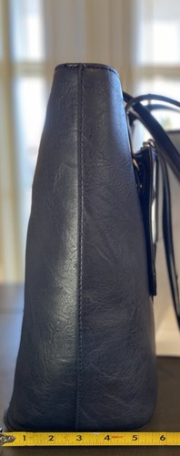 BCBG Borsa a tracolla nuova con etichette BCBGeneration Bryn BGP18306 Navy - Foto 7 di 17