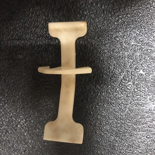 NOS 1975-1977 GM CARS ALL MAKES HEADLINING HEADLINER MOLDING CLIPS RARE - Picture 3 of 5