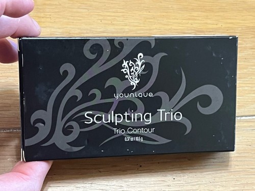 NEUF Younique Sculpting Trio Contour Lumière Surligneur Maquillage Palette RD DESCRIPTION