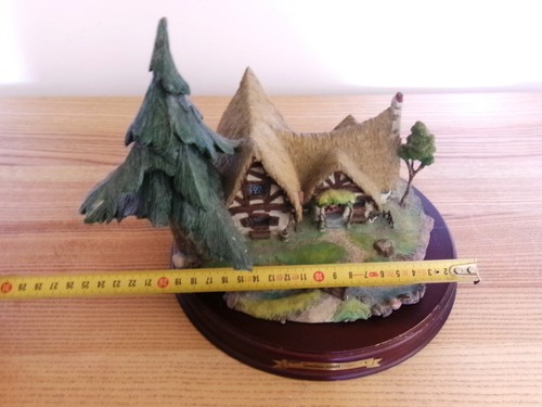 Cottage Miniature  sur socle Blanche neige et les 7 nains Disney Usa 1990 - Picture 13 of 14