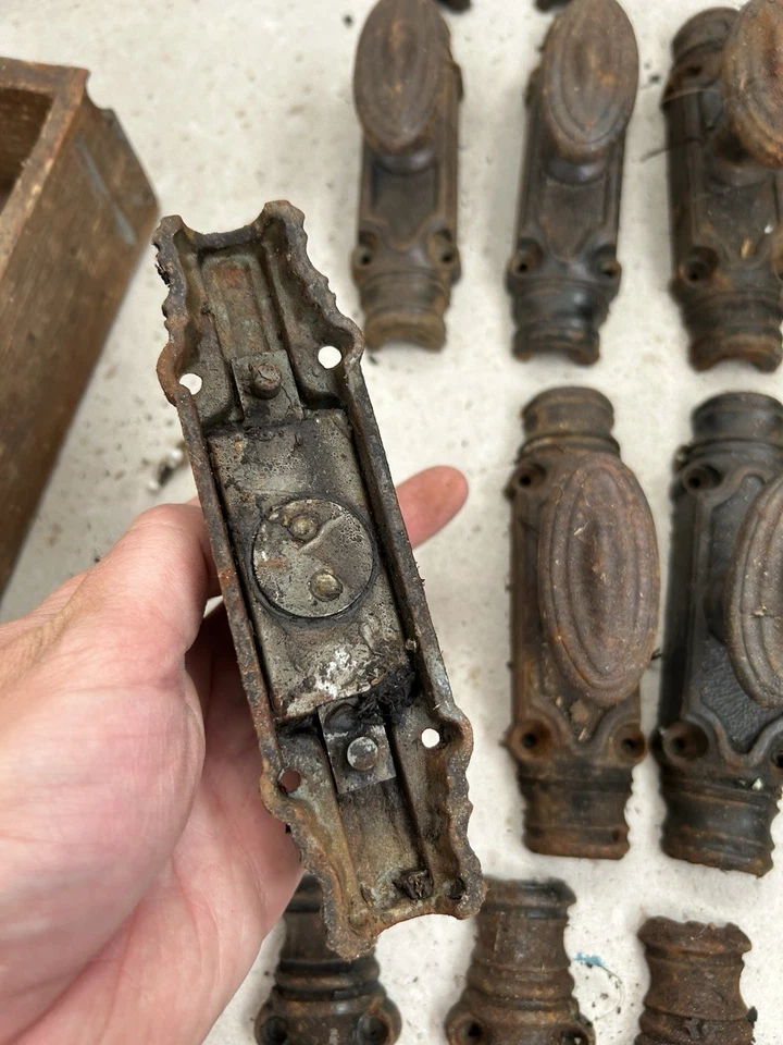 LOT DE CRÉMONES ANCIENNES  - Photo 3/4