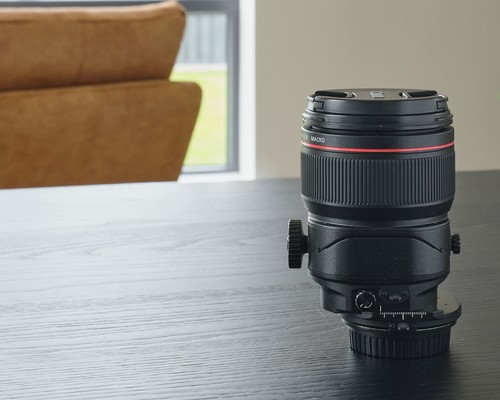 Canon TS-E 90mm f/2.8L Macro TS Lens – Excellent Condition, Boxed - Picture 6 of 11