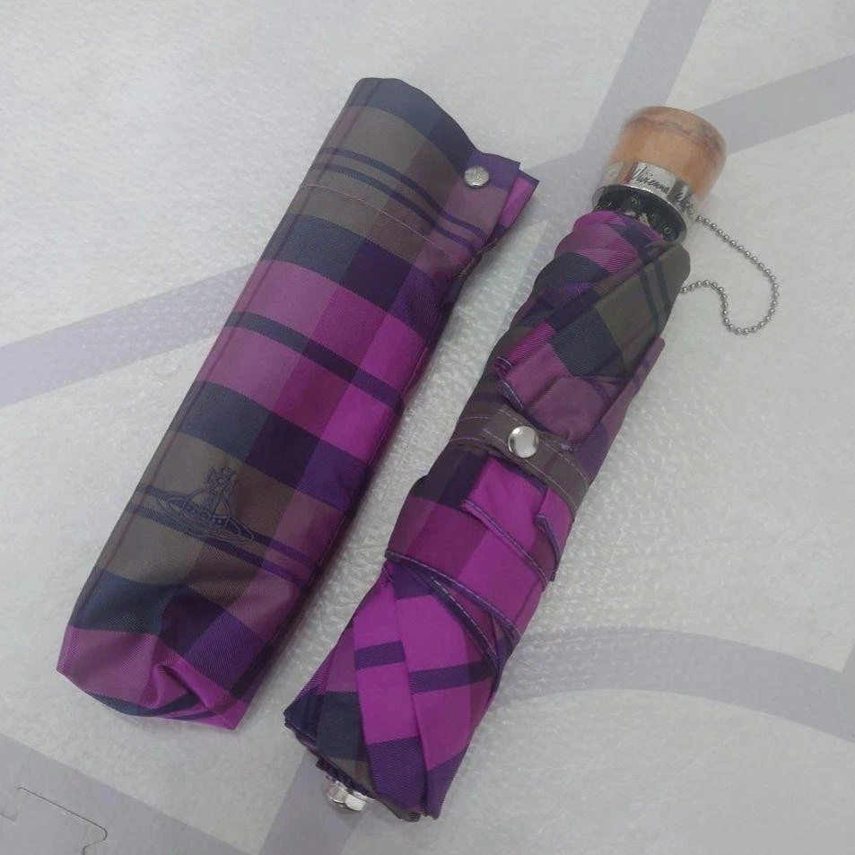 Guarda-chuva triplo Vivienne Westwood padrão xadrez orbe feito no Reino Unido unissex - Imagem 4 de 4