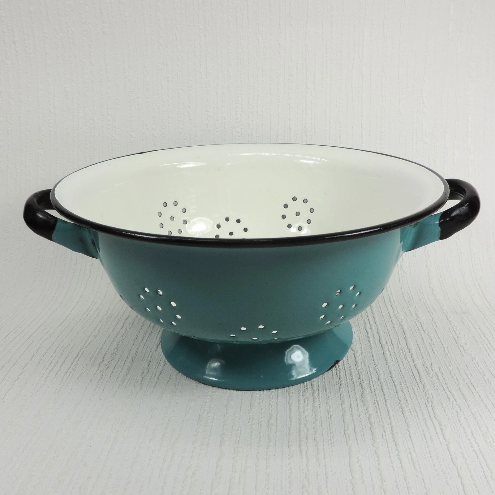 Vintage Enamelware Colander Turquoise Teal Black Trim White Interior 9 inch