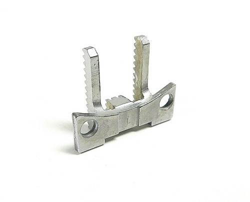 New Sewing Machine Metal Feed Dog, 382405, SINGER 900 Series, 2010 Touchtronic. - Picture 3 of 6
