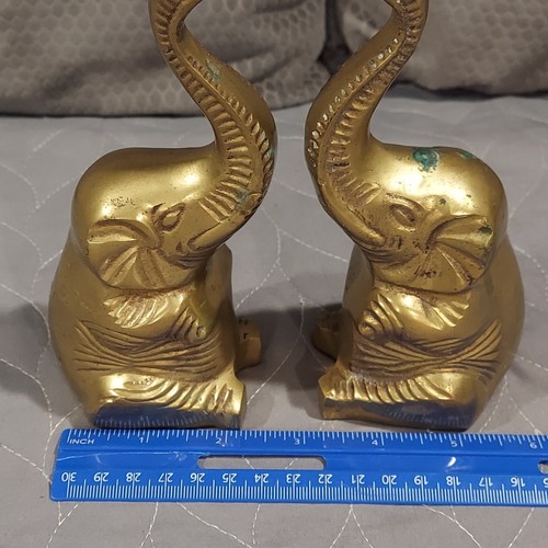 Paar Messing Elefanten sitzende Figuren Rüssel bis 6,5" Vintage Patina - Bild 6 von 8